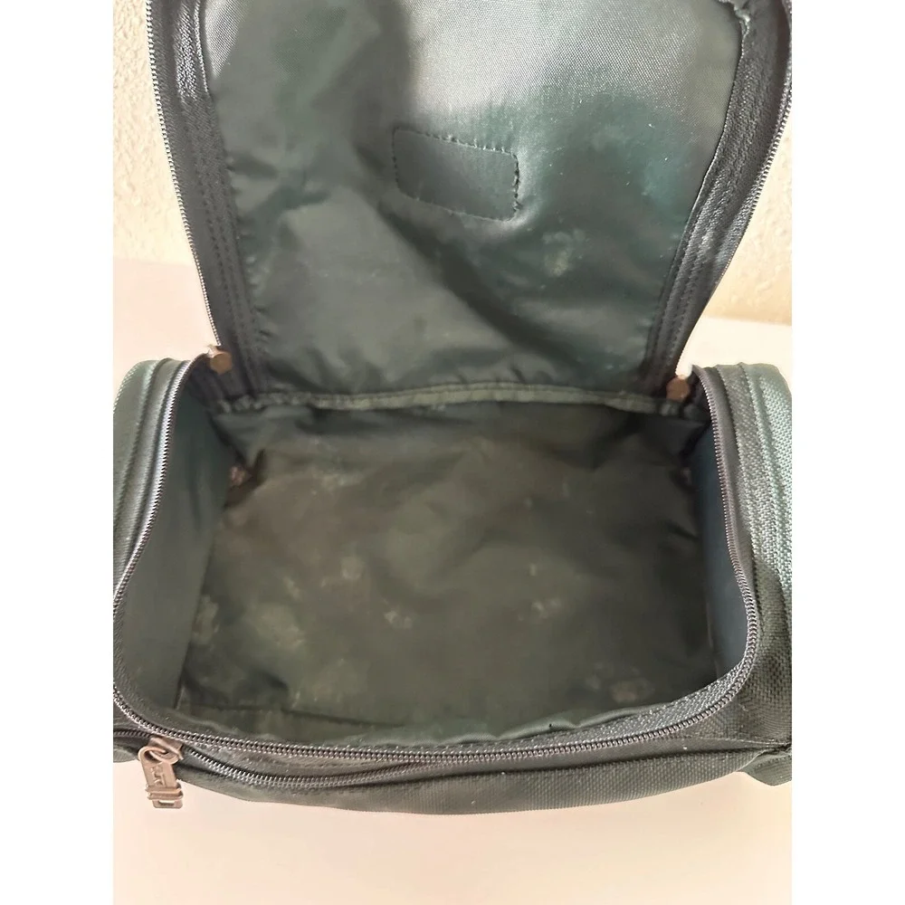Tumi Case Zippered Travel Dark Green Canvas Unisex Accessory Cosmetic Hang fob